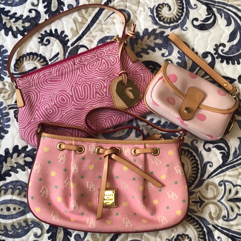 Lot of 3 Dooney & Bourke Shoulder Bags & Wristlet